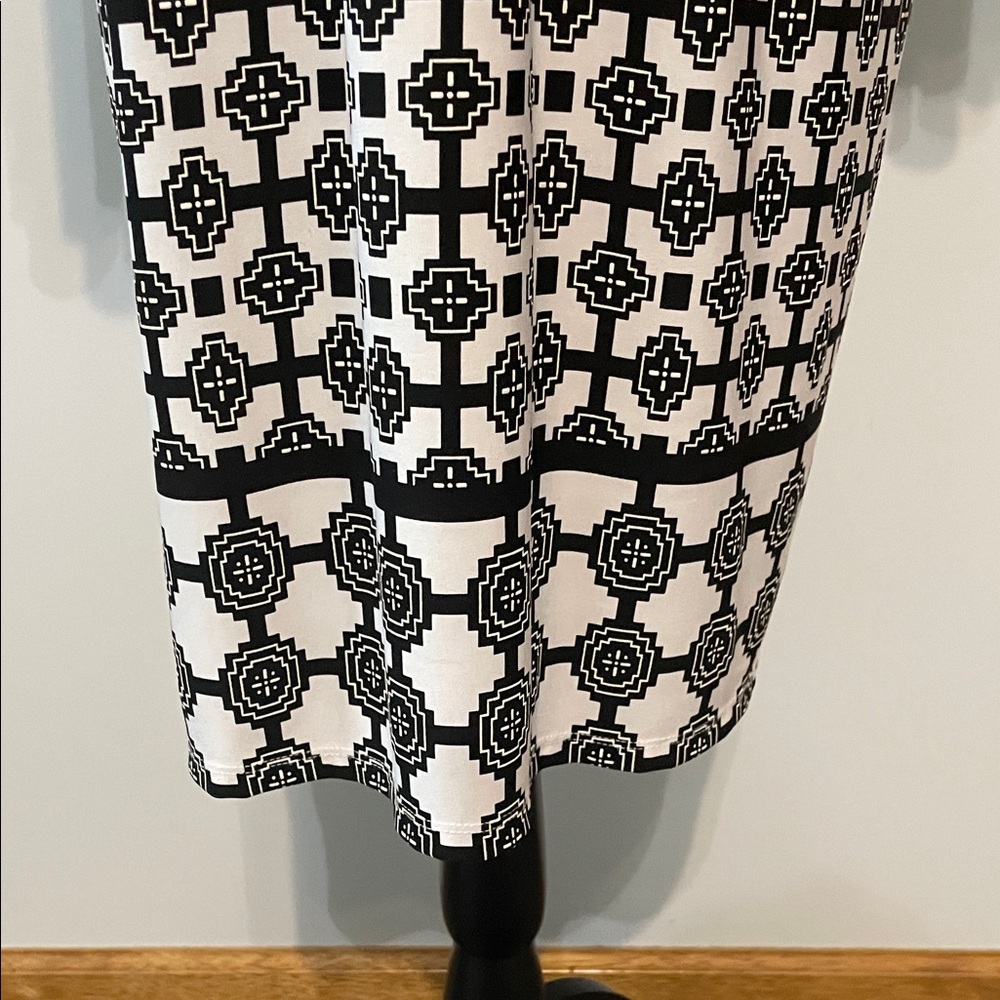 Ruby Rd. Elegant Black And White Geometric Dress - image 6